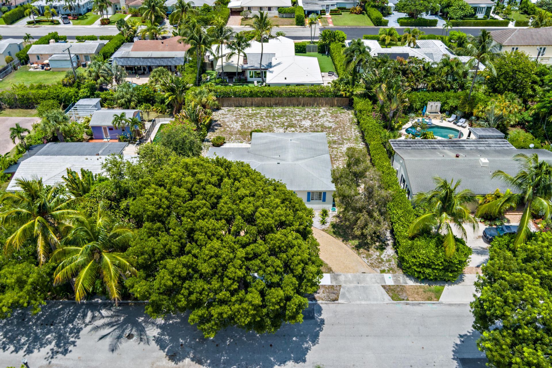 223 Ashworth Street, West Palm Beach, FL 33405 Photo
