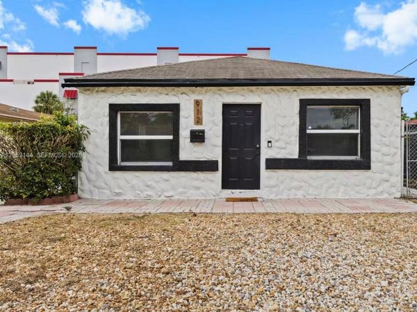 912 NW 2nd St, Unit 912, Fort Lauderdale, FL 33311