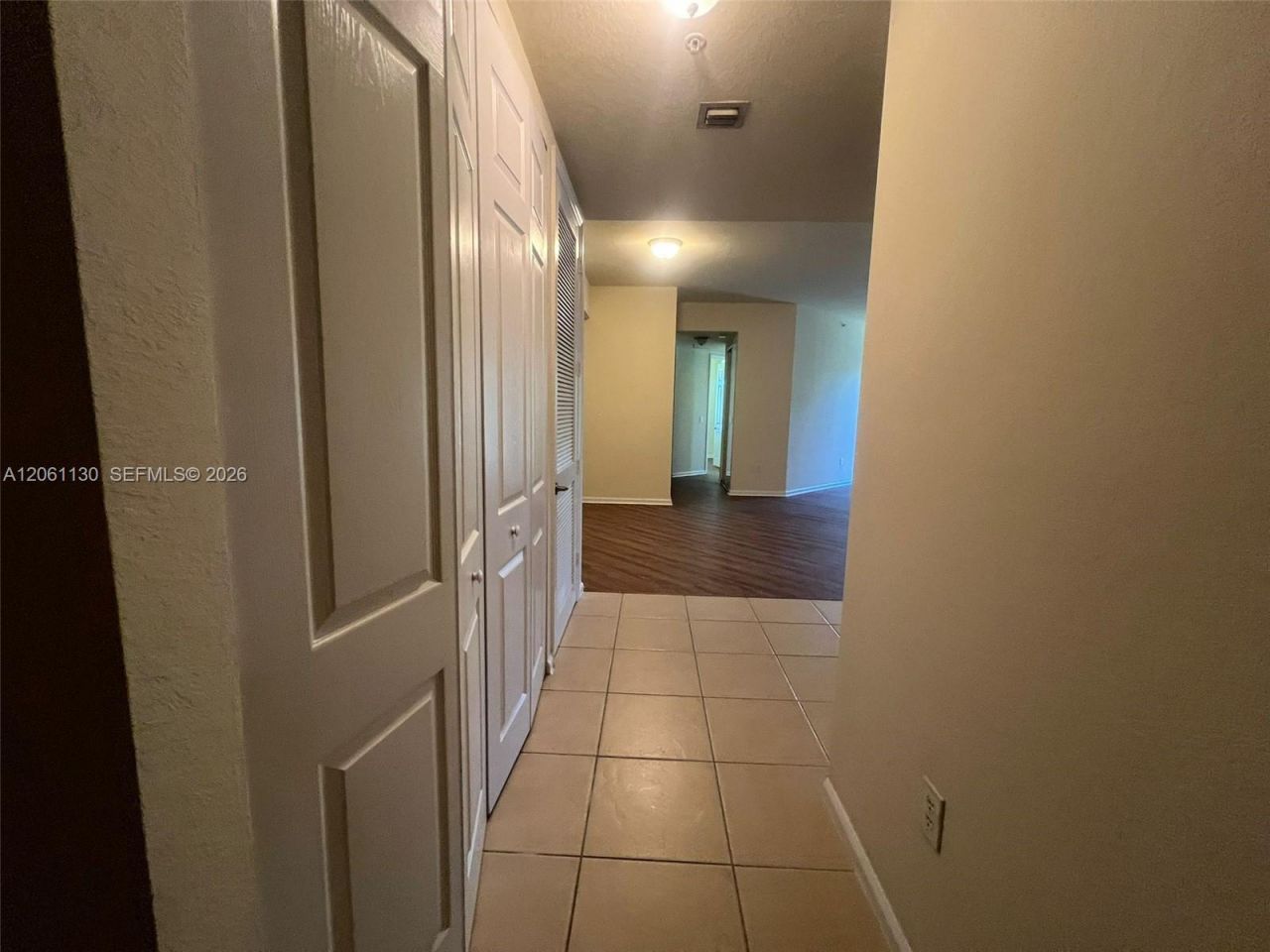 3500 Oaks Clubhouse Dr , Unit 207, Pompano Beach, FL 33069 Photo