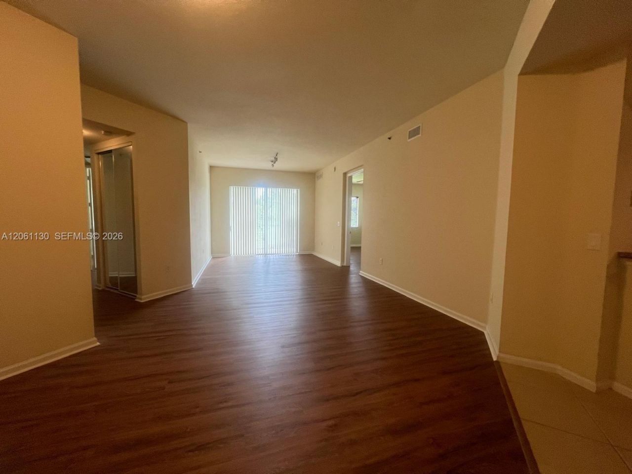 3500 Oaks Clubhouse Dr , Unit 207, Pompano Beach, FL 33069 Photo