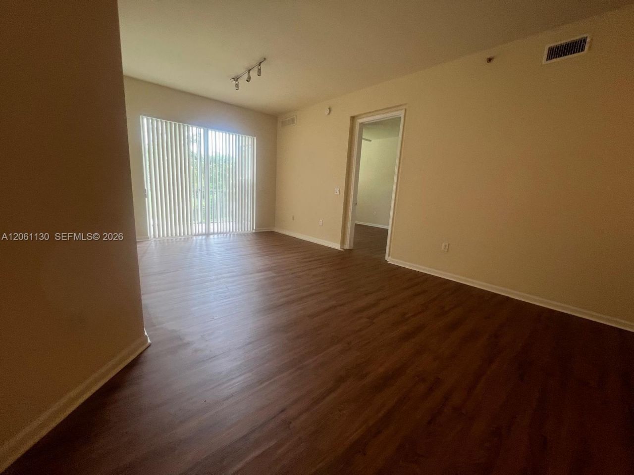3500 Oaks Clubhouse Dr , Unit 207, Pompano Beach, FL 33069 Photo