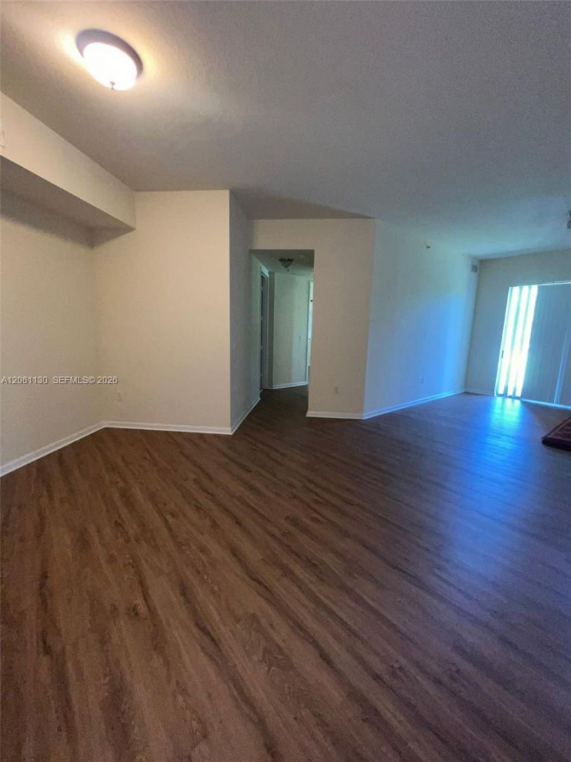 3500 Oaks Clubhouse Dr , Unit 207, Pompano Beach, FL 33069 Photo
