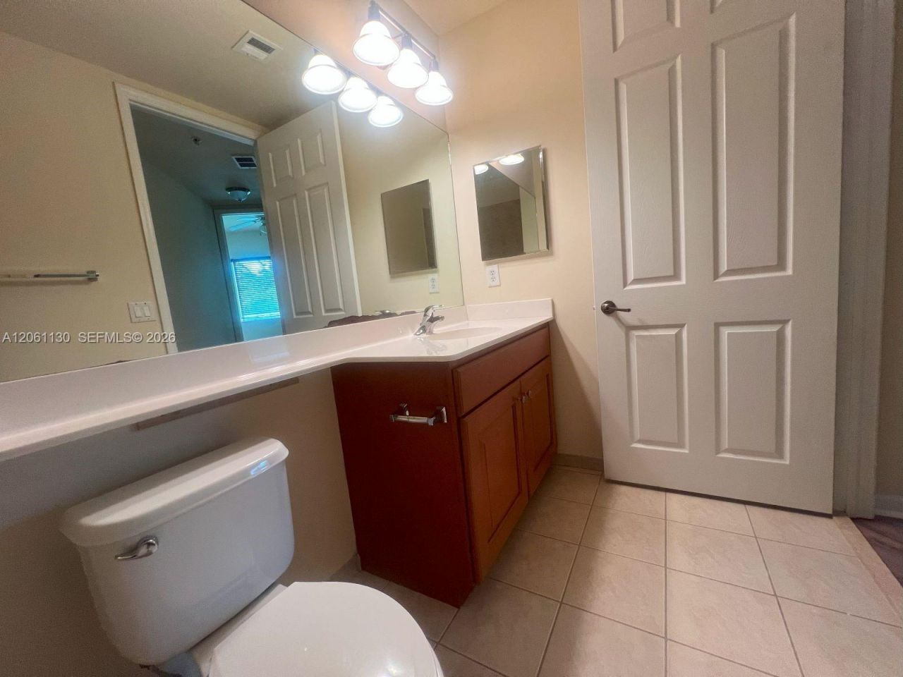 3500 Oaks Clubhouse Dr , Unit 207, Pompano Beach, FL 33069 Photo