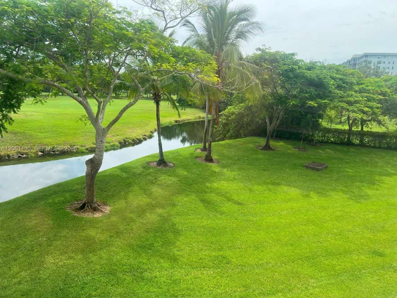 3500 Oaks Clubhouse Dr , Unit 207, Pompano Beach, FL 33069 Photo