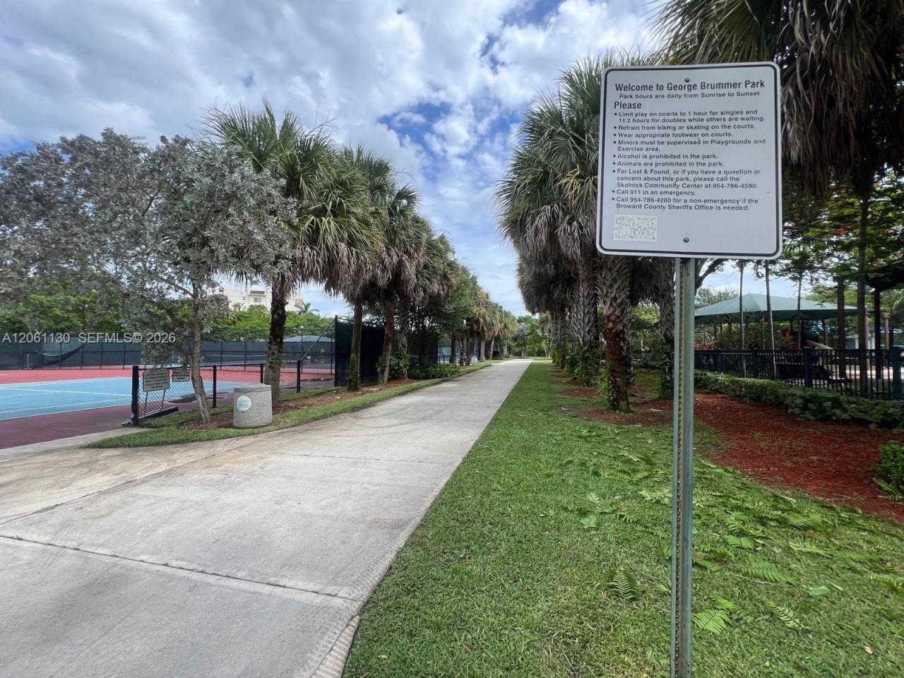 3500 Oaks Clubhouse Dr , Unit 207, Pompano Beach, FL 33069 Photo