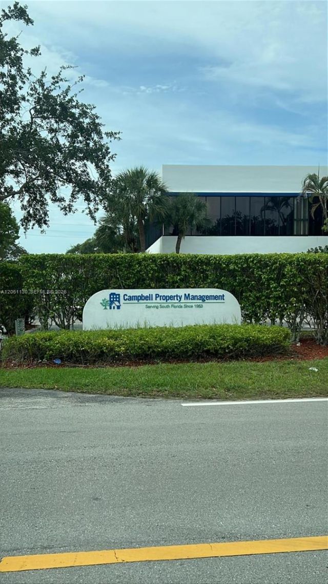 3500 Oaks Clubhouse Dr , Unit 207, Pompano Beach, FL 33069 Photo