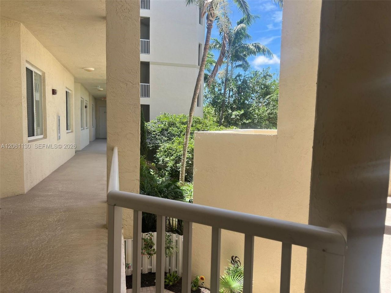 3500 Oaks Clubhouse Dr , Unit 207, Pompano Beach, FL 33069 Photo