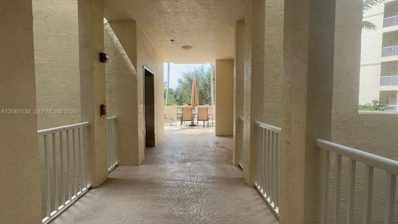 3500 Oaks Clubhouse Dr , Unit 207, Pompano Beach, FL 33069 Photo