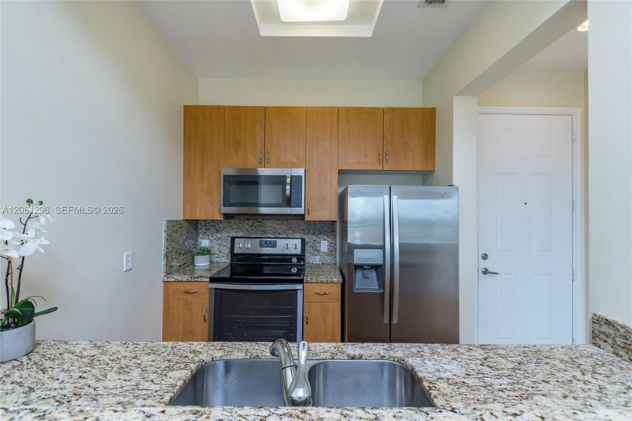 1690 SW 27th Ave, Unit 908, Miami, FL 33145 Photo