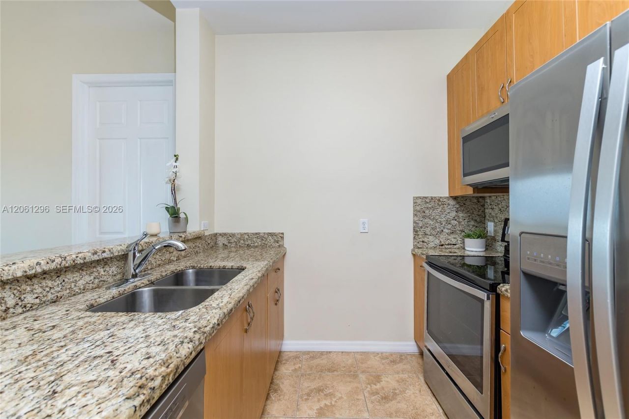 1690 SW 27th Ave, Unit 908, Miami, FL 33145 Photo