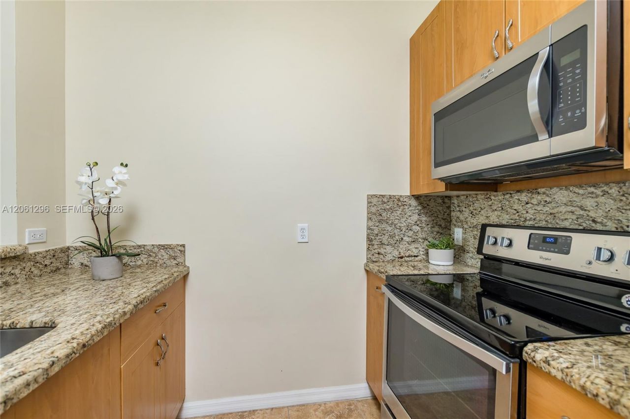 1690 SW 27th Ave, Unit 908, Miami, FL 33145 Photo