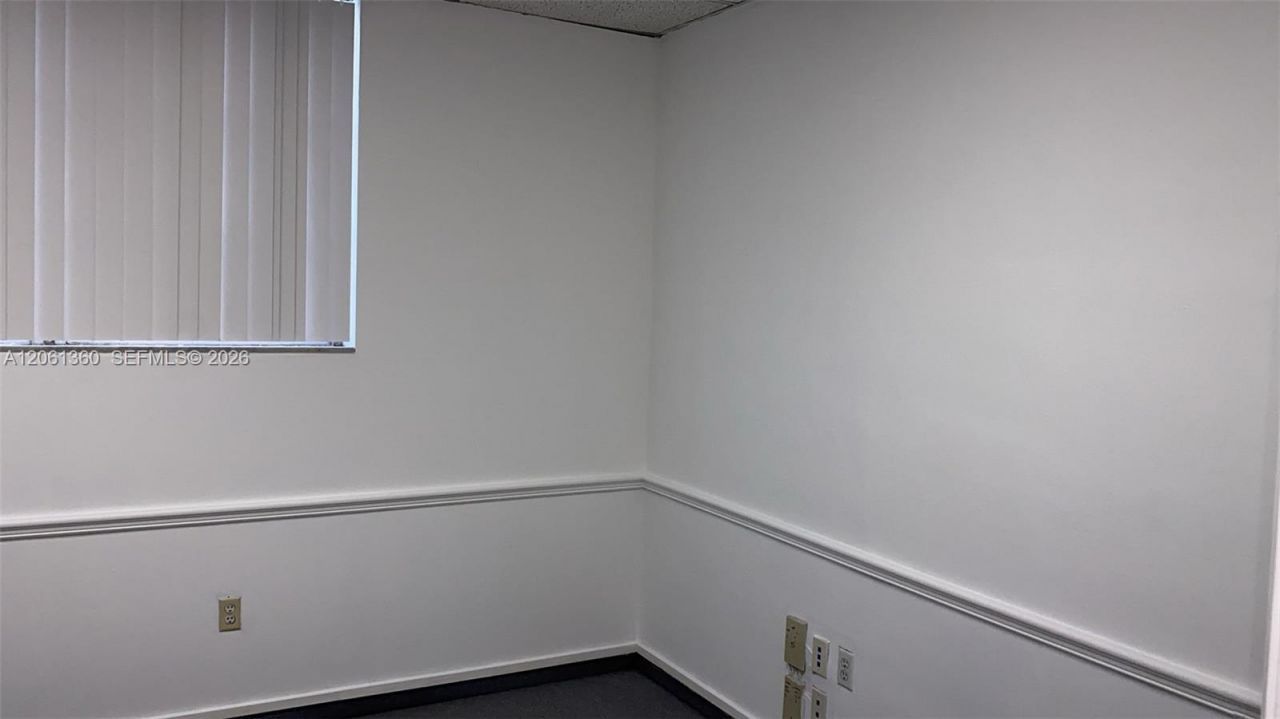 5245 NW 36th St, Unit 205, Miami Springs, FL 33166 Photo