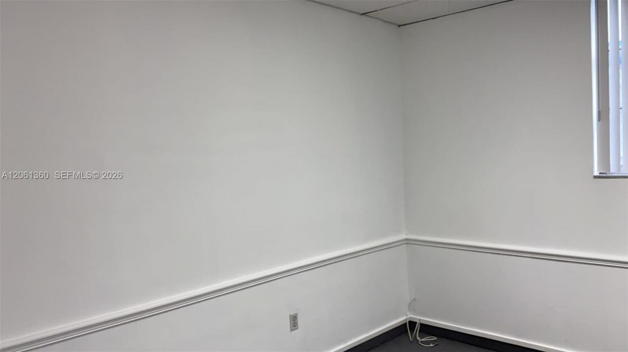 5245 NW 36th St, Unit 205, Miami Springs, FL 33166 Photo