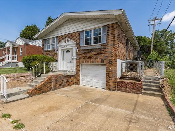 9249 Reavis Barracks Road , Affton, MO 63123