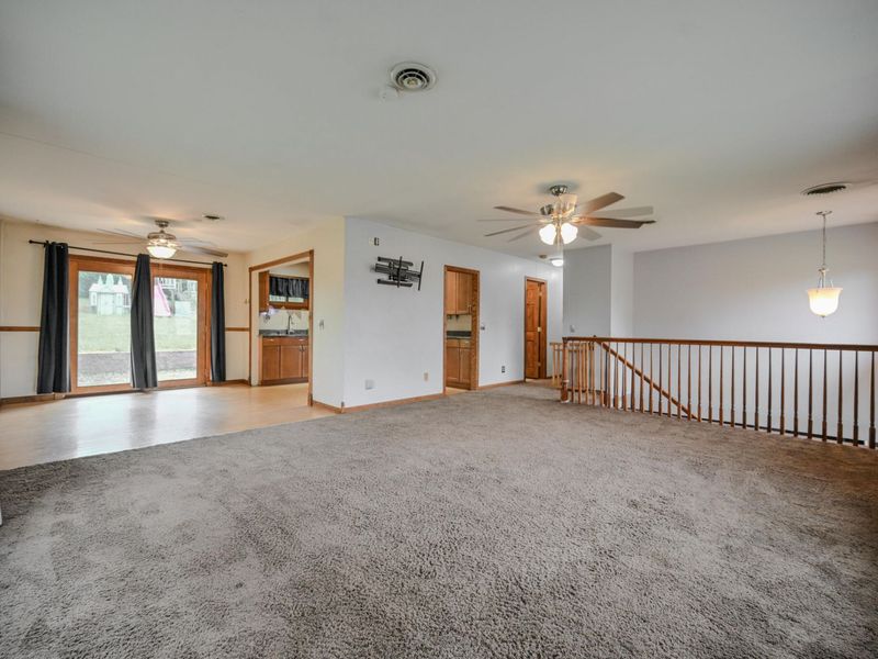 668 Suncrest Drive, Springfield, OH 45503 Photo 8