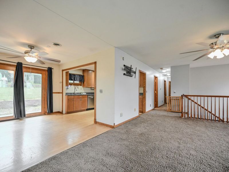 668 Suncrest Drive, Springfield, OH 45503 Photo 9