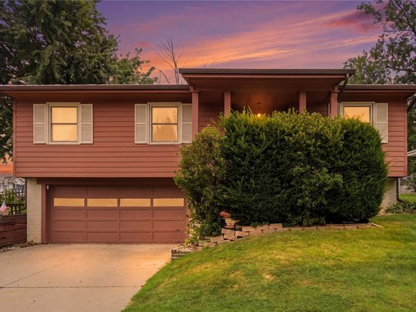 1375 McGowan Boulevard, Marion, IA 52302