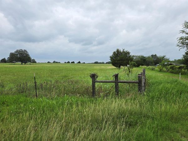 109 Prairie LN , Elgin, TX 78621