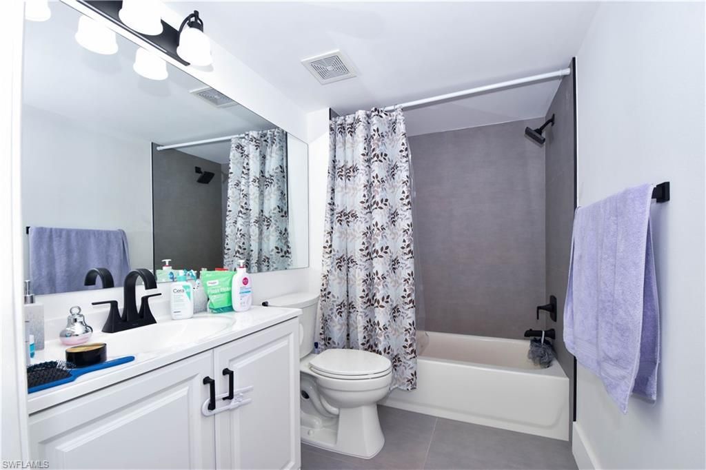 1275 Wildwood Lakes Blvd, Unit 303, Naples, FL 34104 Photo