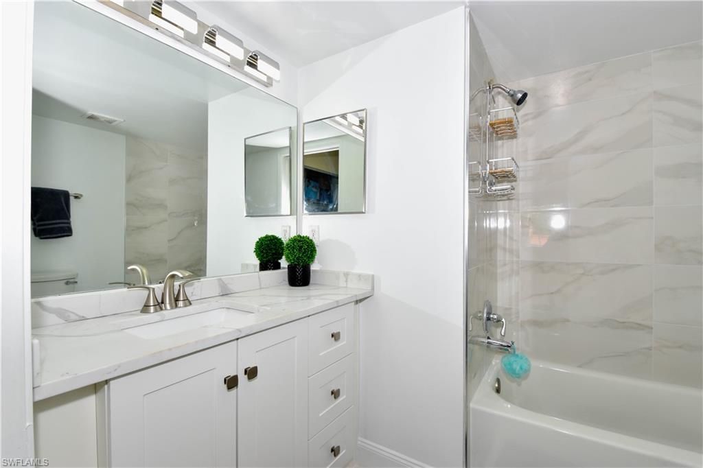 1275 Wildwood Lakes Blvd, Unit 303, Naples, FL 34104 Photo