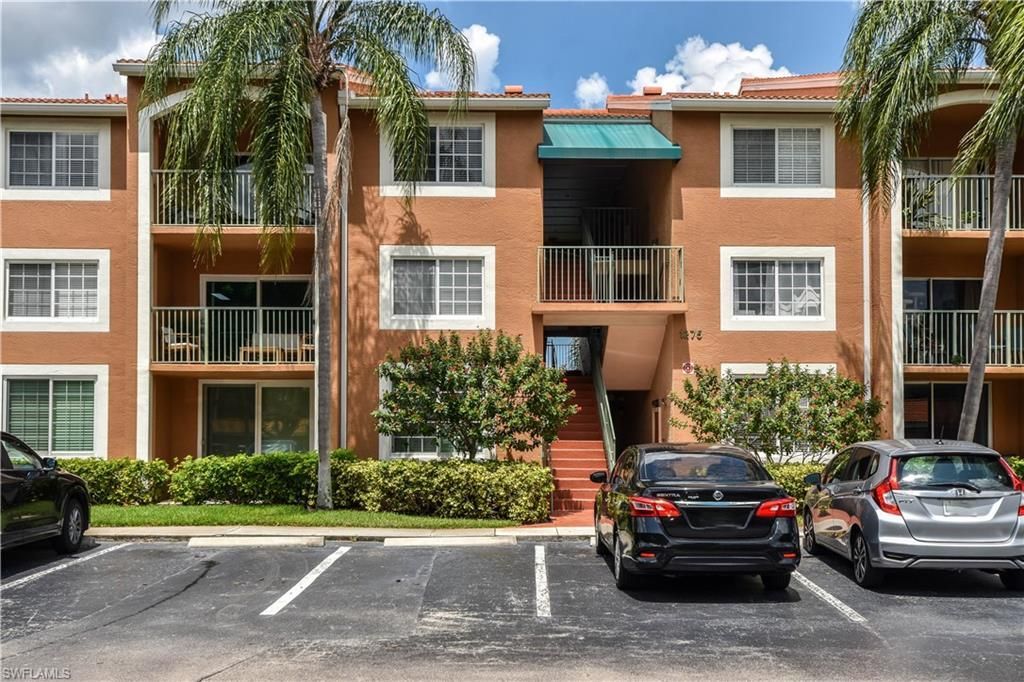 1275 Wildwood Lakes Blvd, Unit 303, Naples, FL 34104 Photo