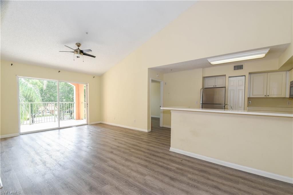 1275 Wildwood Lakes Blvd, Unit 303, Naples, FL 34104 Photo