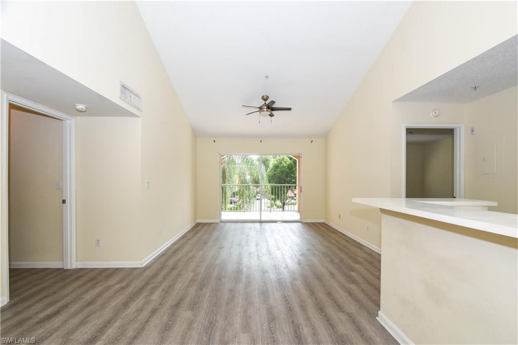 1275 Wildwood Lakes Blvd, Unit 303, Naples, FL 34104 Photo