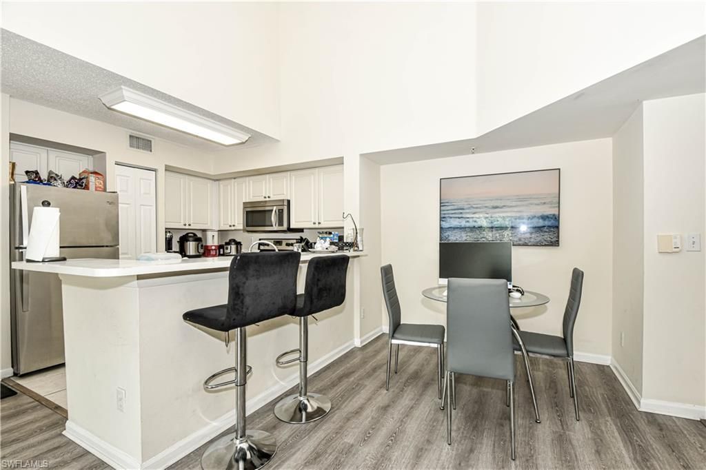 1275 Wildwood Lakes Blvd, Unit 303, Naples, FL 34104 Photo