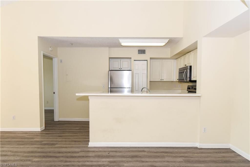 1275 Wildwood Lakes Blvd, Unit 303, Naples, FL 34104 Photo