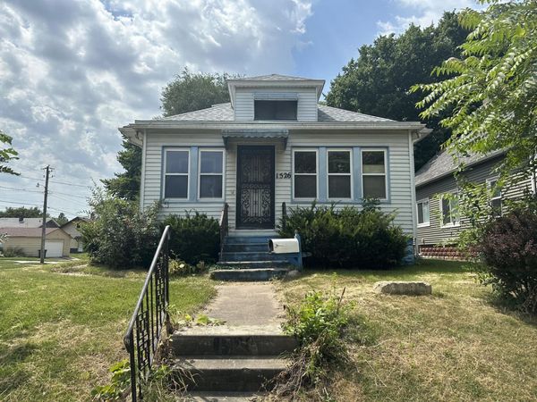 1526 6TH Street , Rock Island, IL 61201