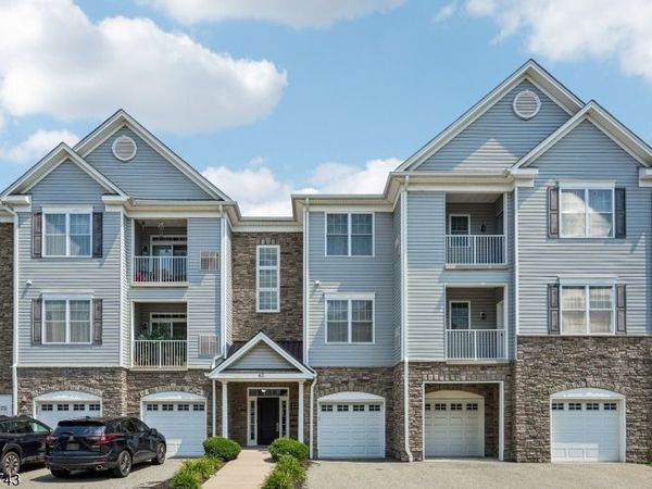 43 Elston Ct, Wanaque, NJ 07420