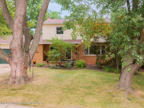 409 E Sycamore Street, Mason, MI 48854