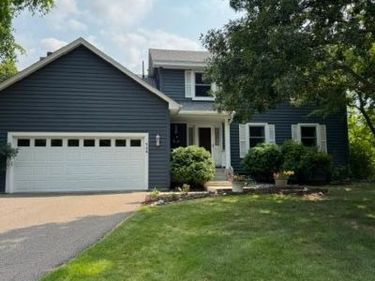 558 Stone Road, Mendota Heights, MN 55120
