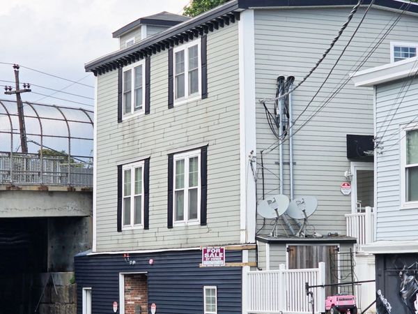 213-215 Burrill St, Swampscott, MA 01907