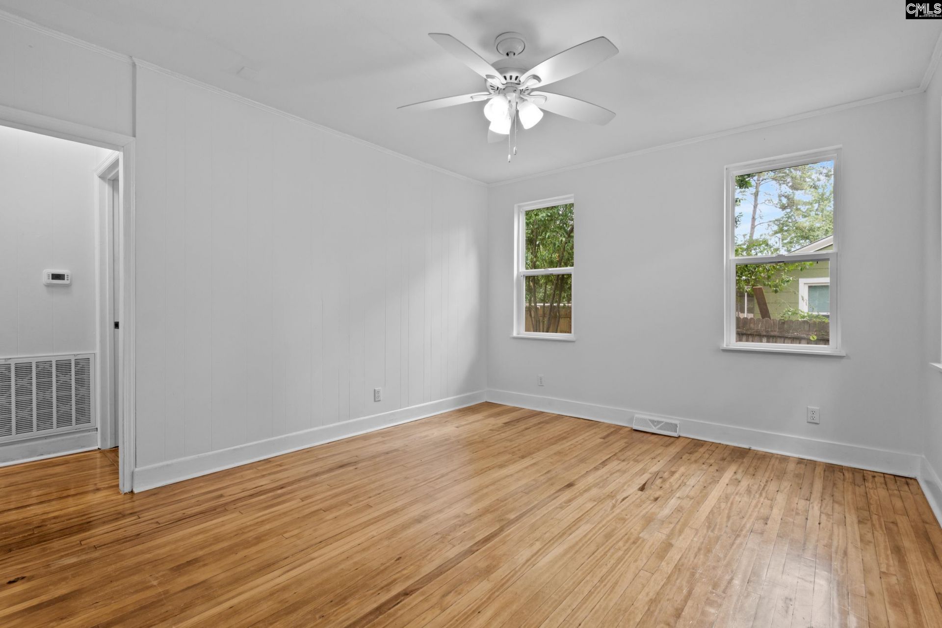 2217 Kingswood Drive  Photo 4