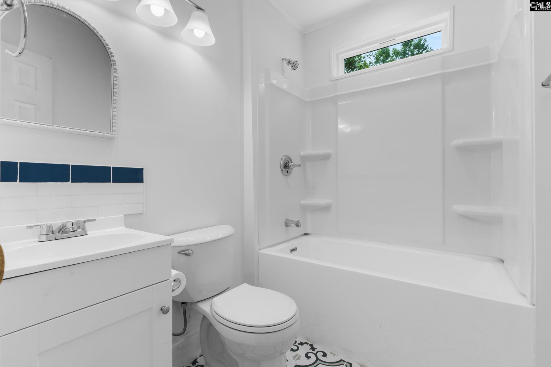 2217 Kingswood Drive  Photo 9