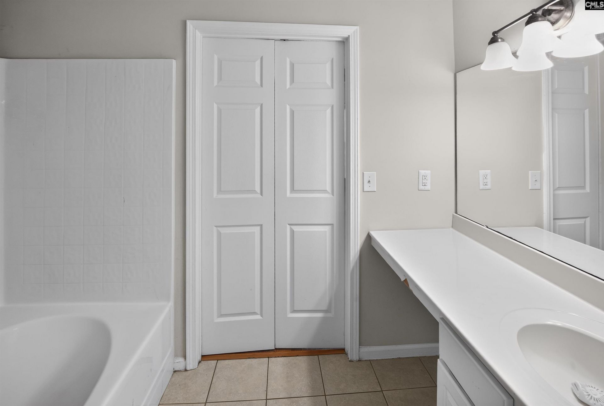 111 Donau Drive  Photo 30