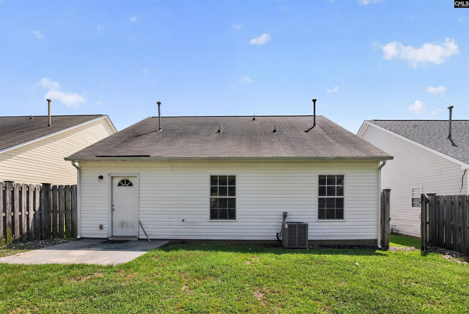 111 Donau Drive  Photo 4