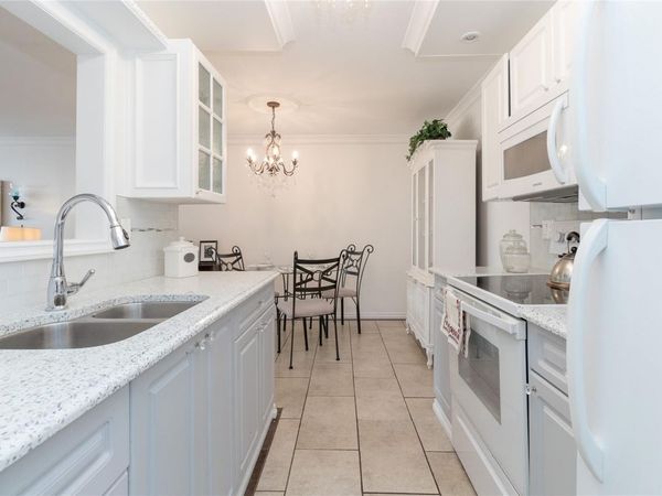 2050 White Birch Rd, Unit #111, Sidney, BC V8L 2R1