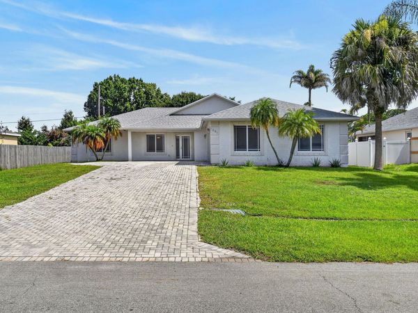 1061 SW BENSCHOP Avenue, Port St. Lucie, FL 34953