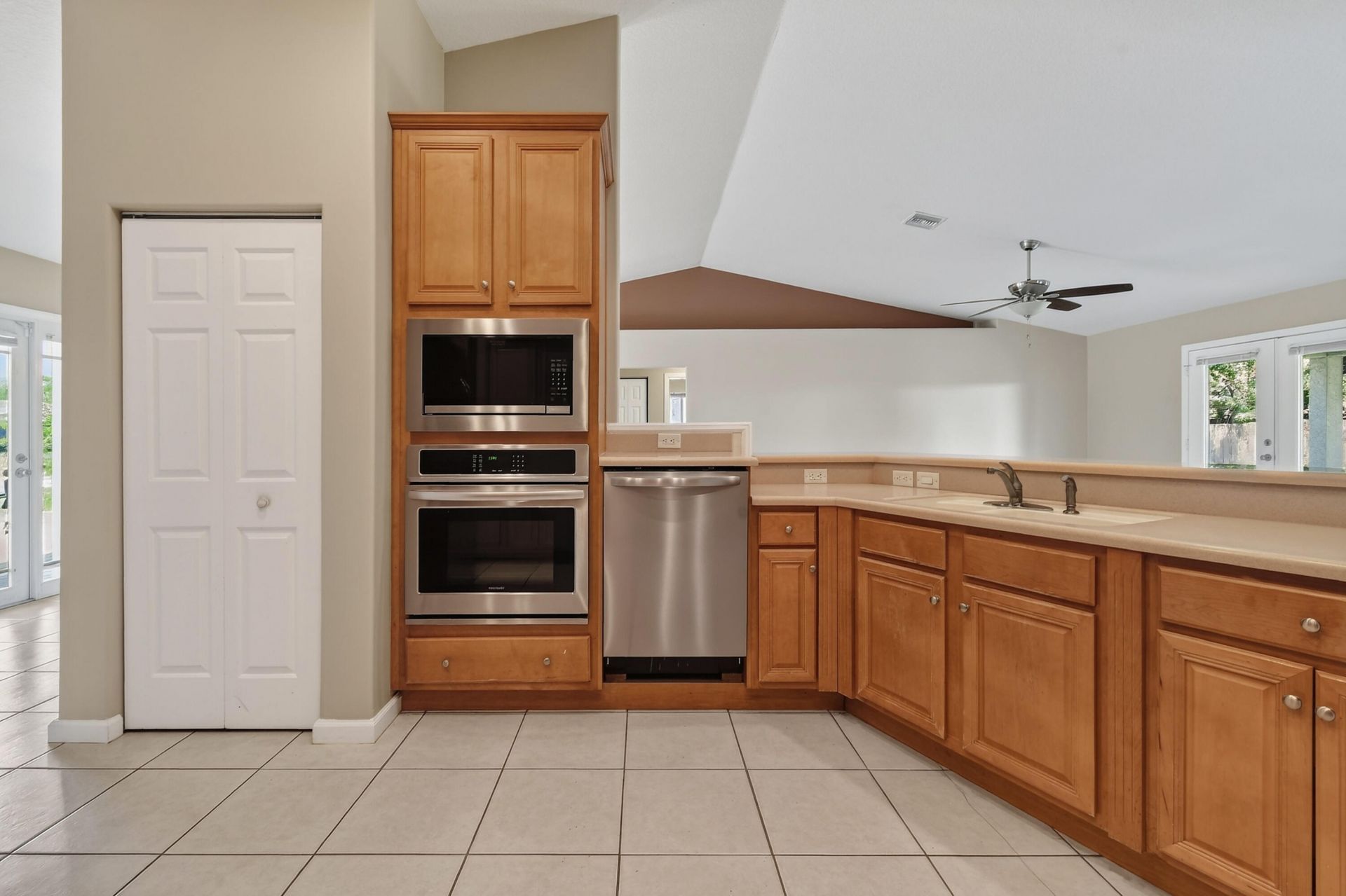 1061 SW Benschop Avenue, Port Saint Lucie, FL 34953 Photo