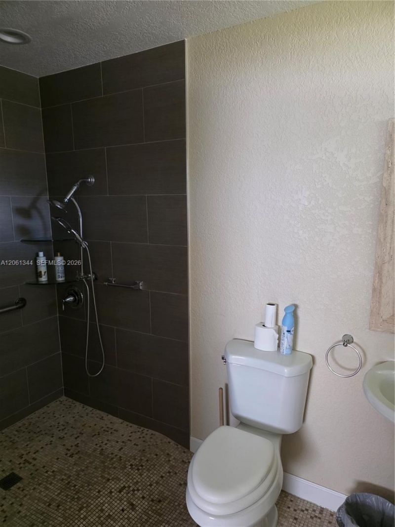 15331 Durnford Dr, Miami Lakes, FL 33014 Photo