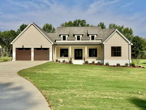 3862 Co Rd 61, Florence, AL 35634