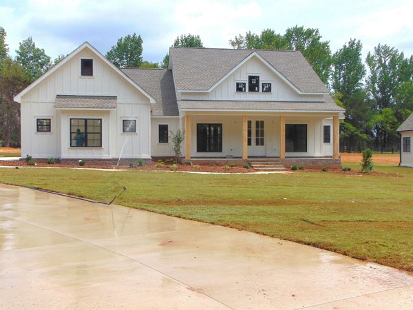 3862 Co Rd 61, Florence, AL 35634