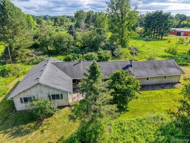 9671 Coon Lake Road, Iosco Township, Mi 48137