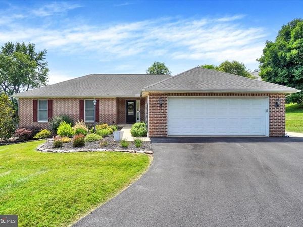 114 PARK STREET, SEVEN VALLEYS, PA 17360