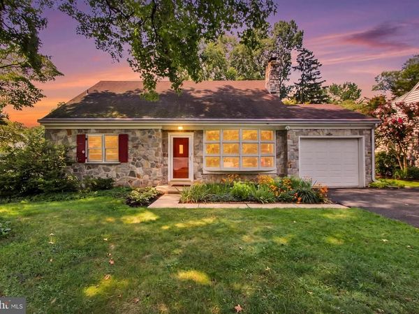 1983 STERLING PLACE, LANCASTER, PA 17601