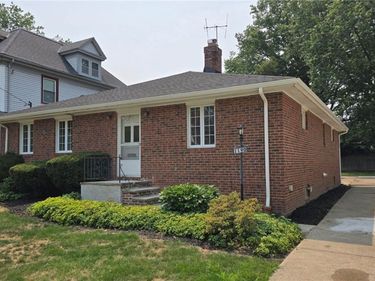1190 Belle Avenue, Lakewood, OH 44107