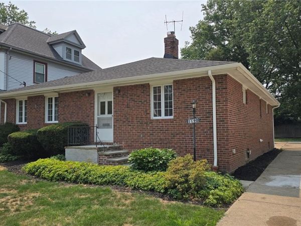 1190 Belle Avenue, Lakewood, OH 44107