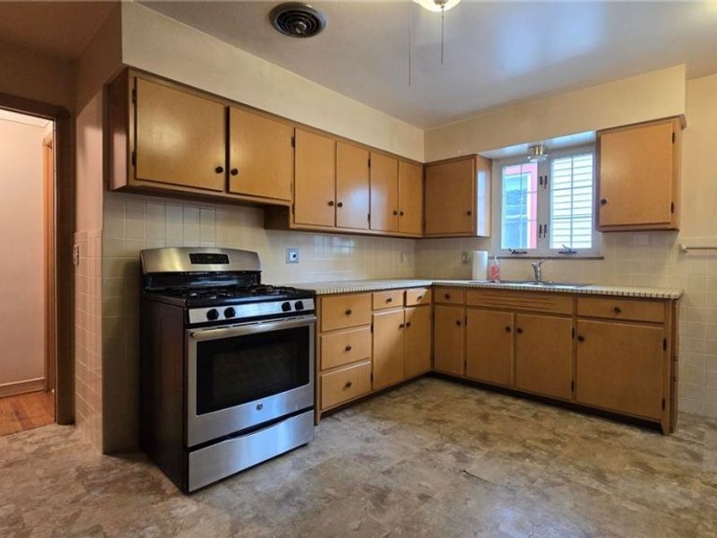 1190 Belle Avenue , Lakewood, OH 44107 Photo 29